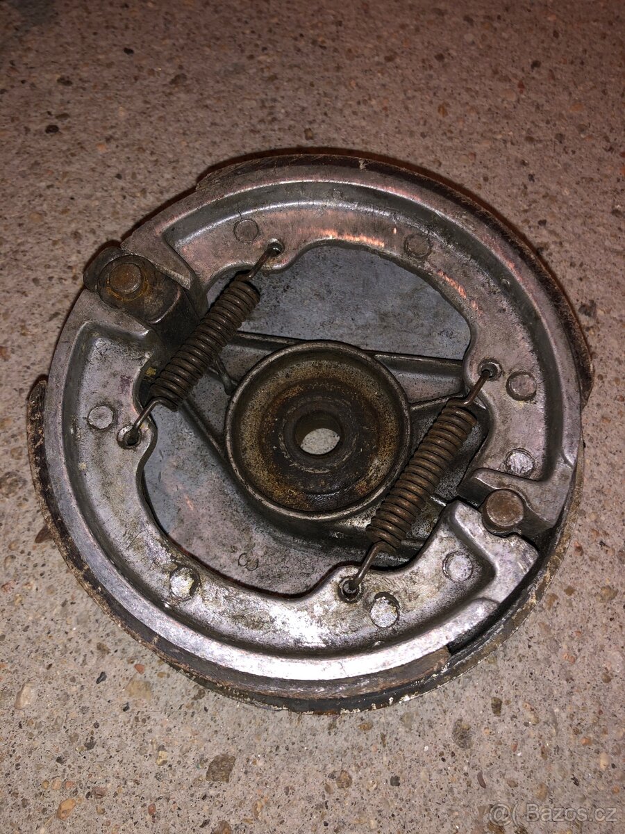 Jawa 50 555 pionýr štít brzdy - 2