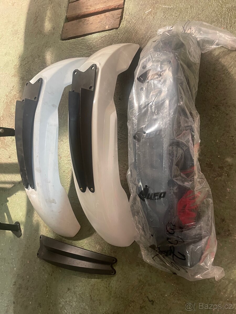 Přední blatníky Husqvarna - 2