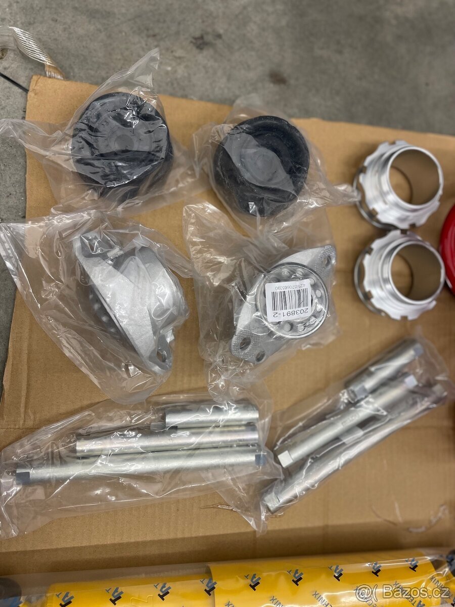 Stavitelny podvozek Octavia 1 4x4 combi - 2