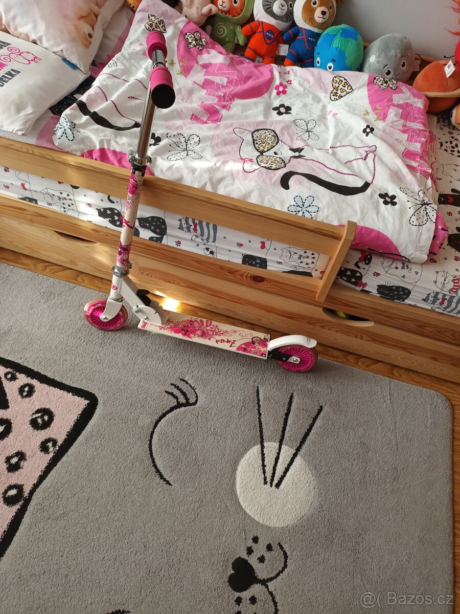 Koloběžka se svítícími kolečky - 2