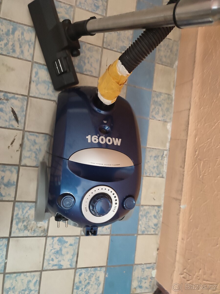 Vysavač Daewoo 1600w sáčkový - 2