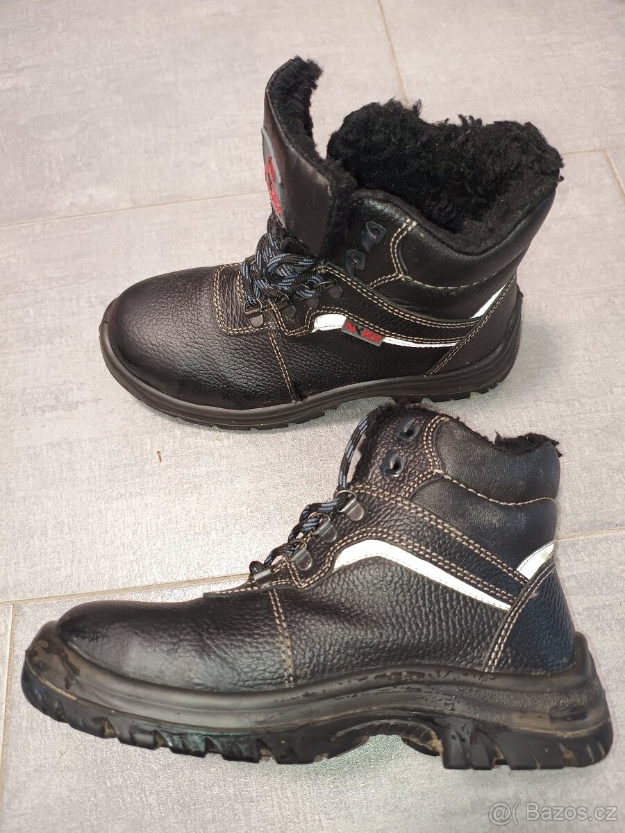 Pracovní obuv, vel. 39 - 2