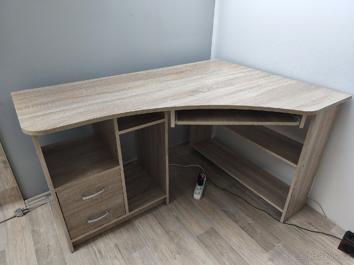 PC stůl - 2