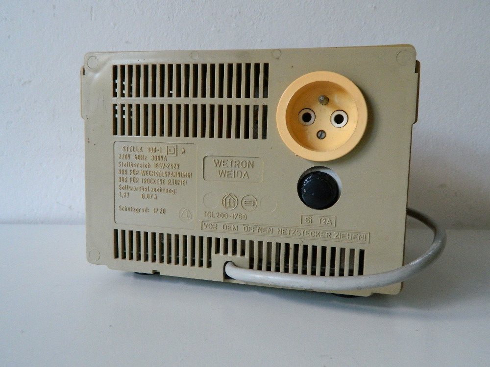 Stabilizátor napětí 300 VA - 2