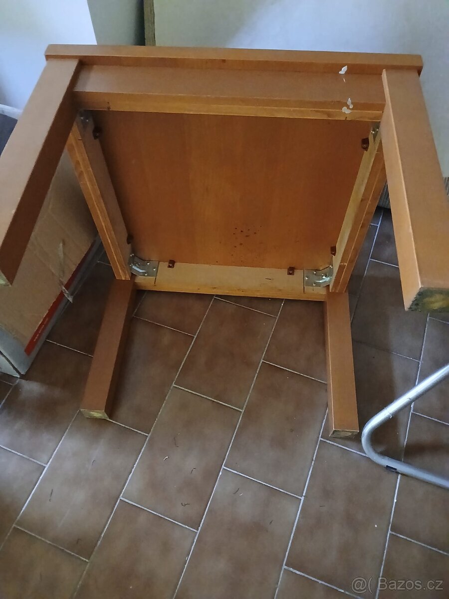 Konferenční stolek - 2