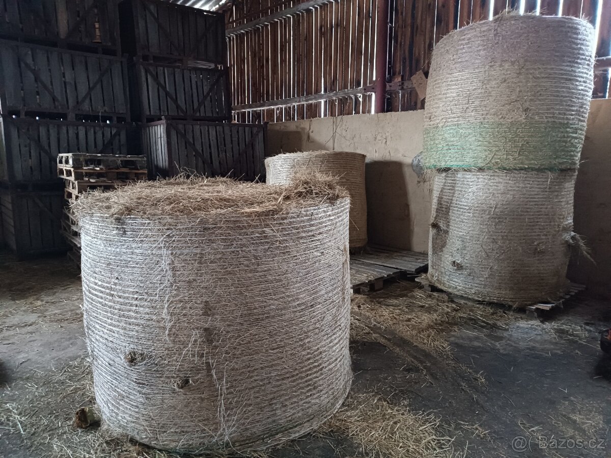 Seno kulaté balíky - 2