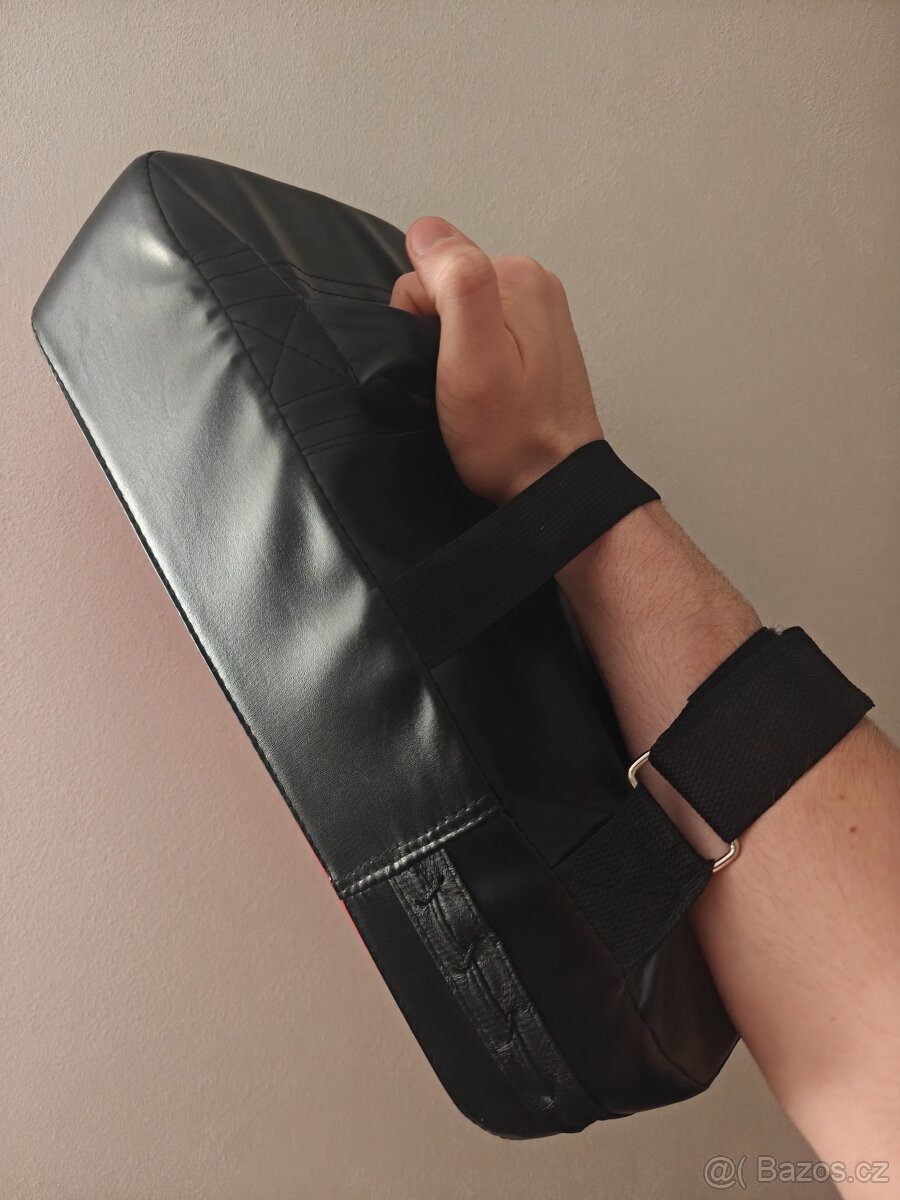 Boxing laps/kicking pads - 2