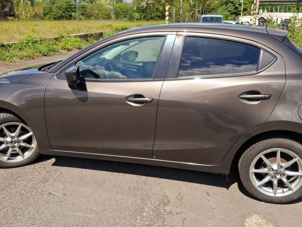 Mazda 2,1.5 benzin 66 kw max. výbava - 2
