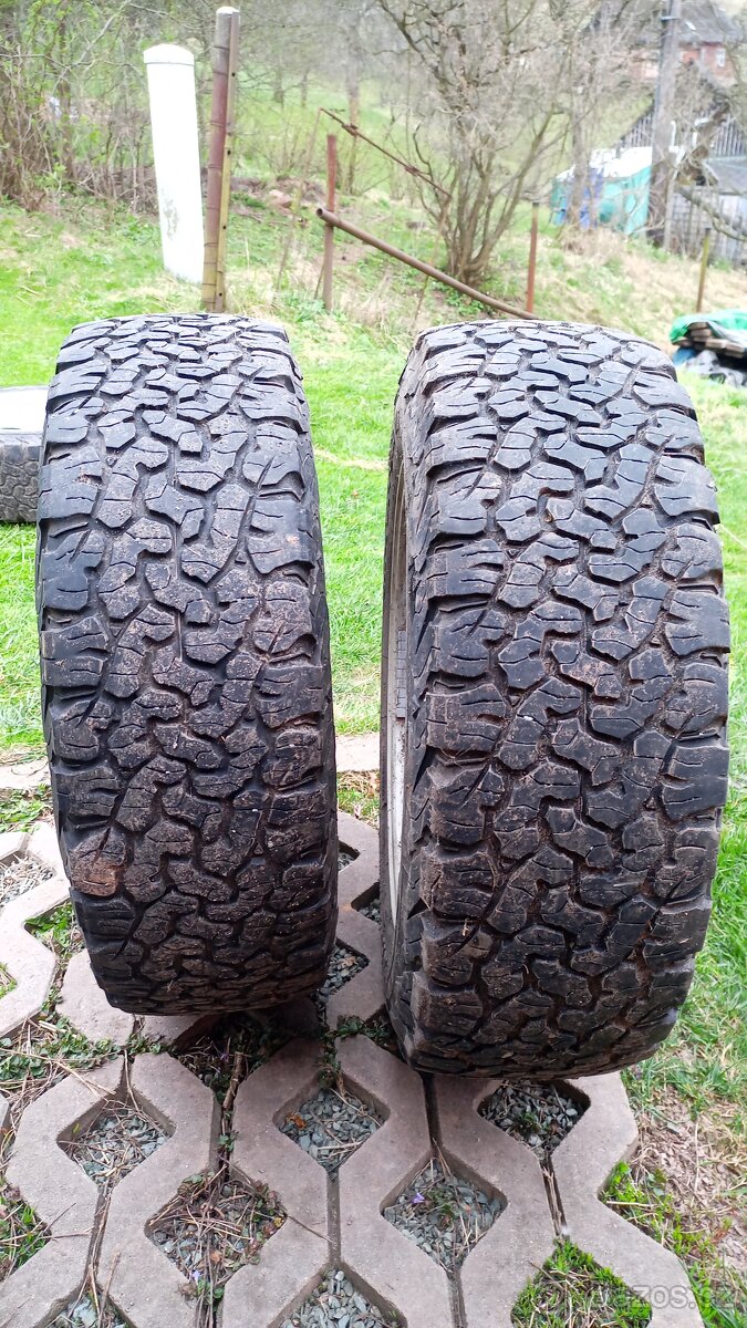 BF Goodrich all terrain 225/65 r 17 - 2
