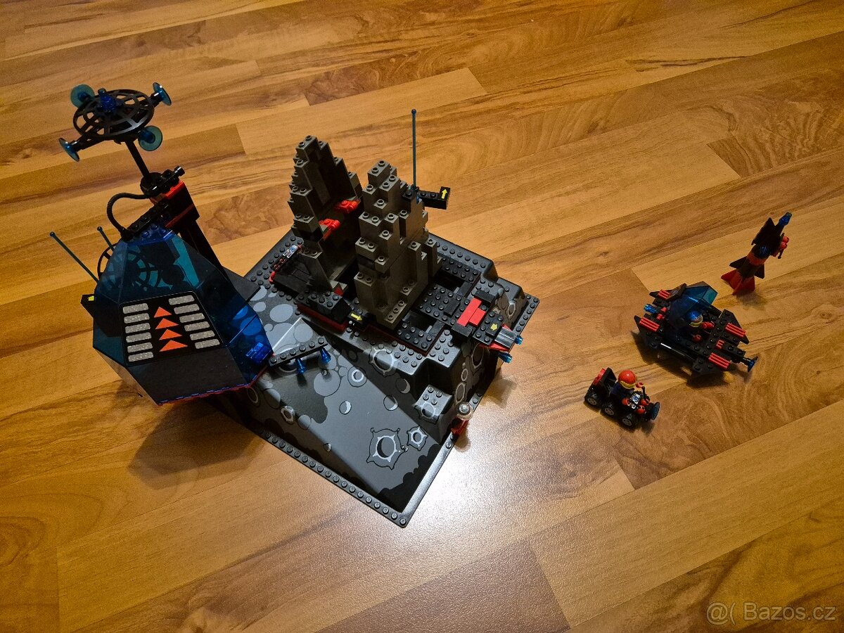 Lego 6959 Lunar Launch Site - 2
