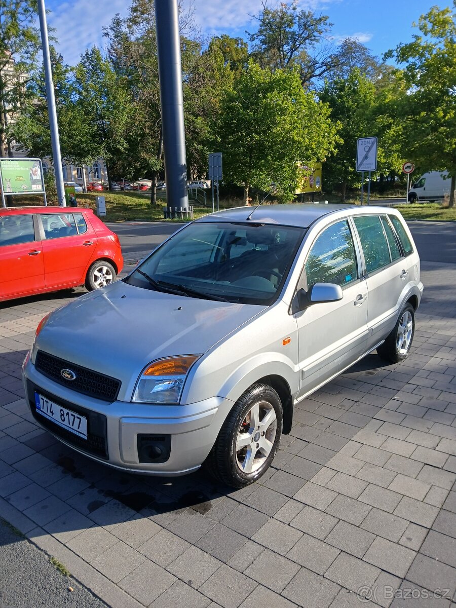 Ford Fusion - najeto 52000km - 2
