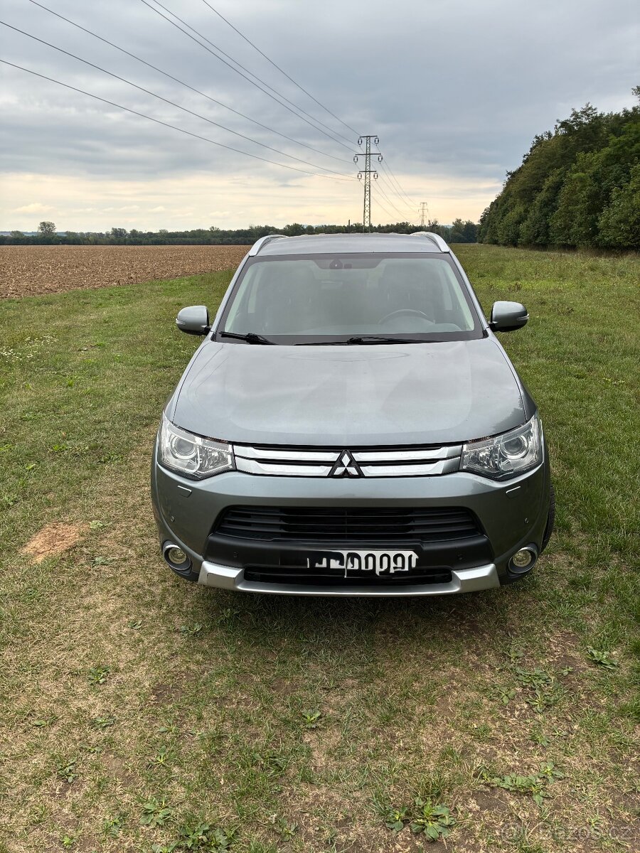 Mitsubishi outlander - 2