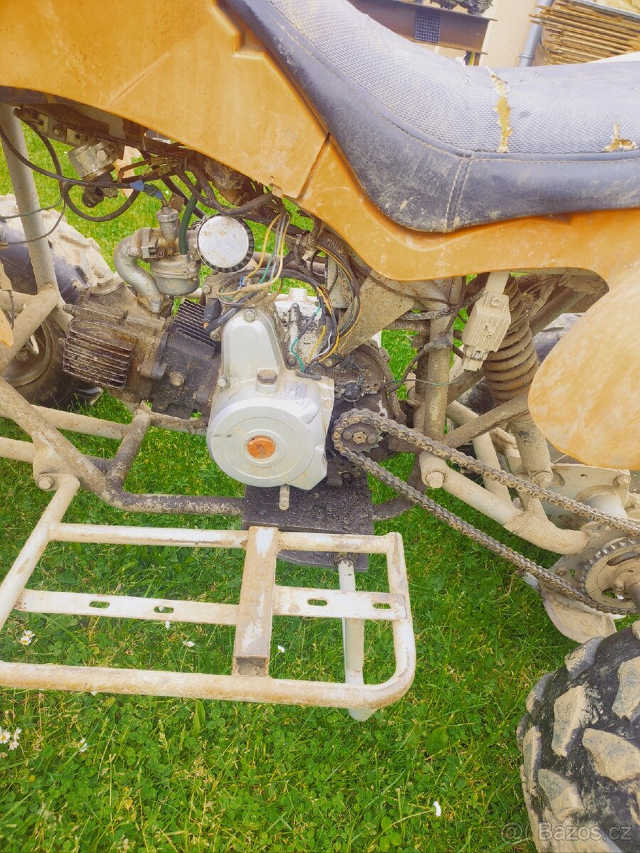 Čtyřkolka 110 ccm a náhradní díly