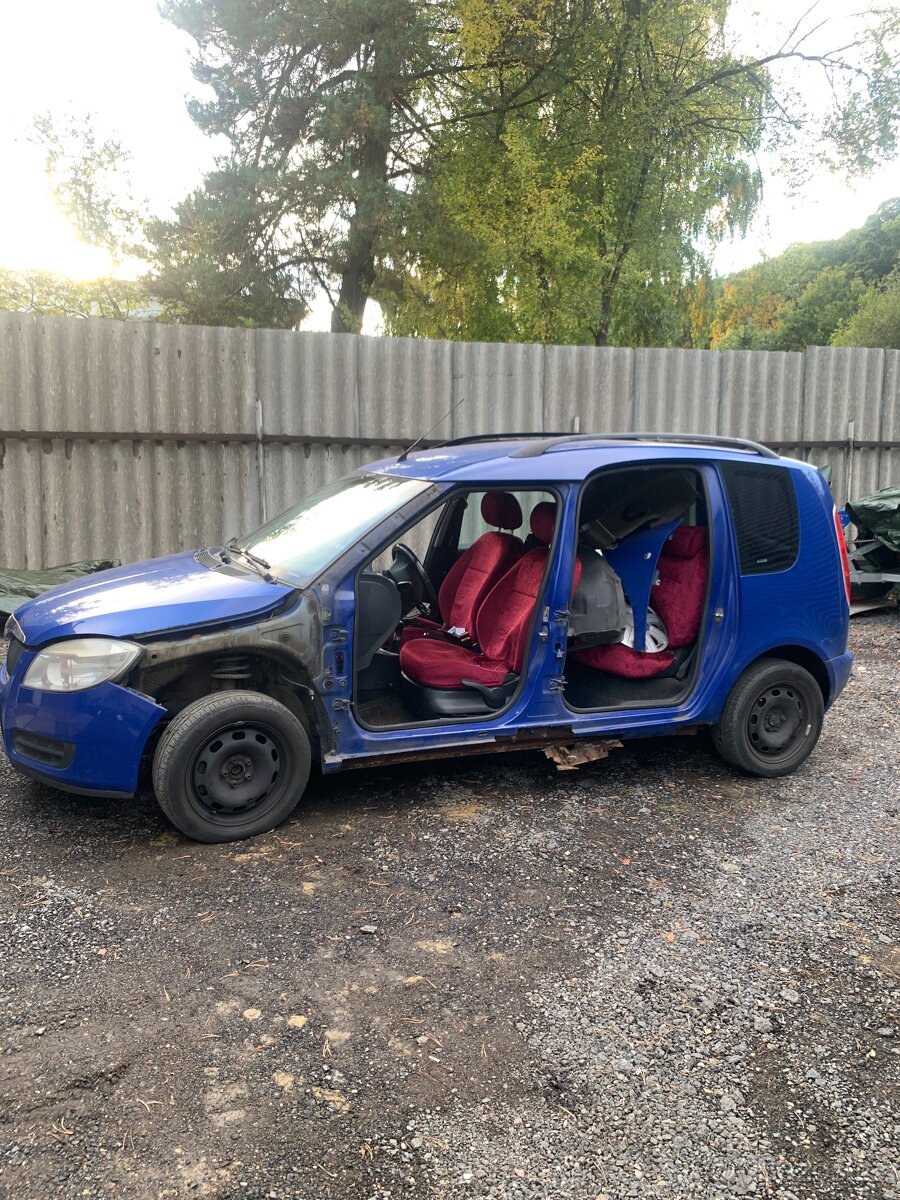 Škoda Roomster dily - 2