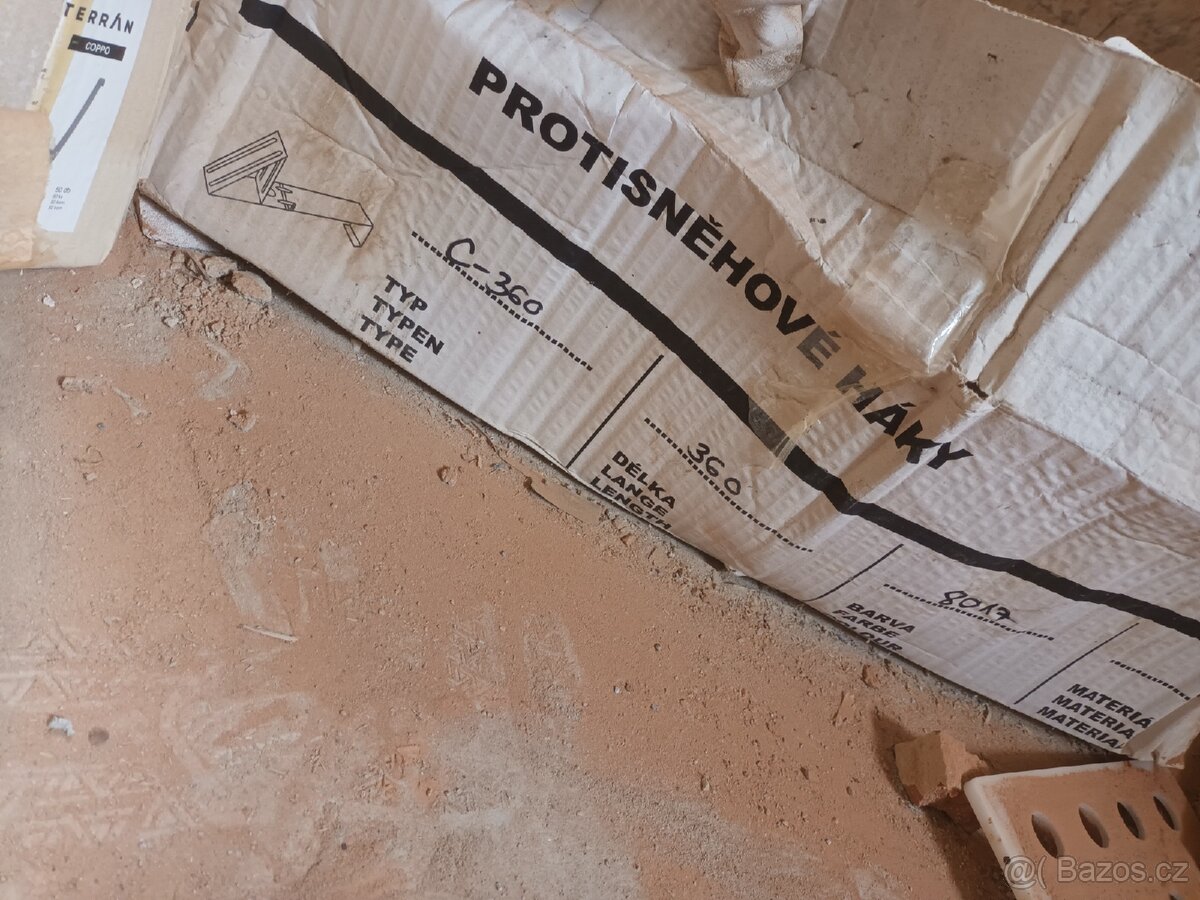 Protisněhové háky hnědé Ral 8017 - 2