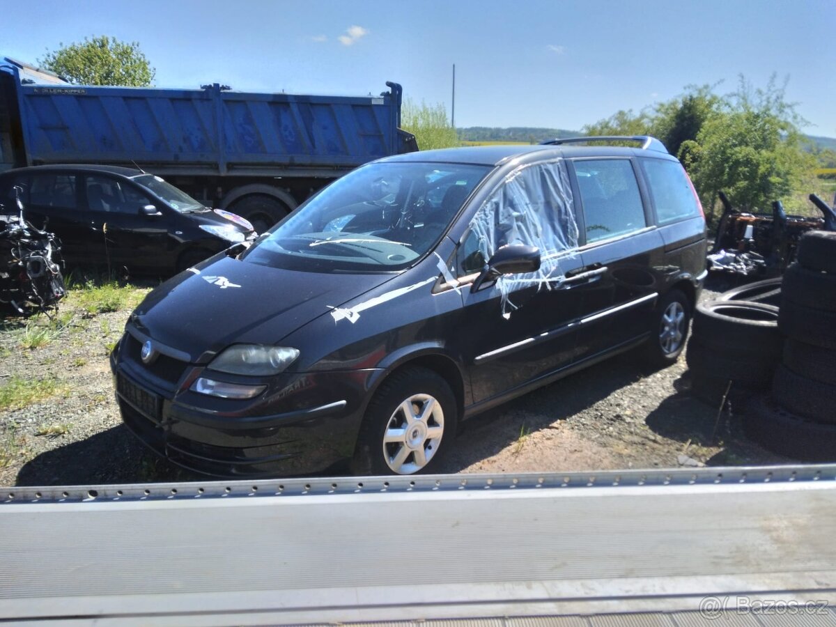 Fiat Ulysse 2.2JTD,94kw,rok 2005,nepojízdné - 2