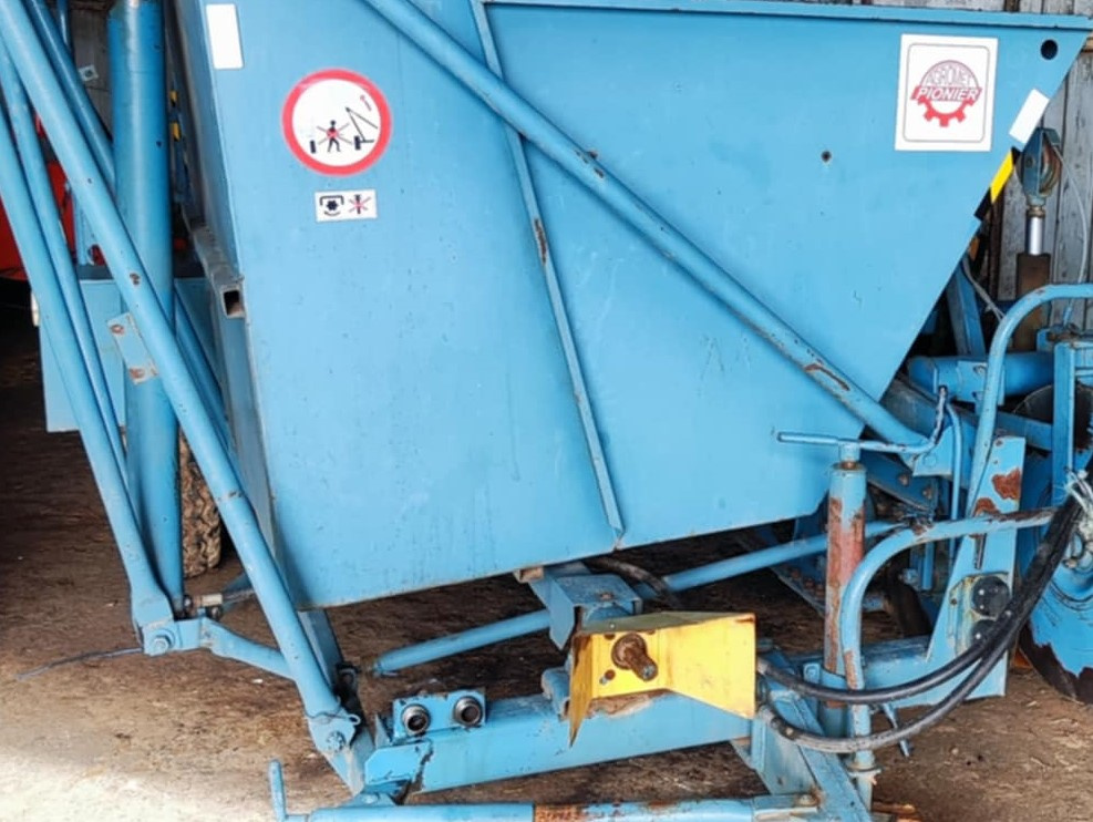 BRAMBOROVÝ KOMBAJN BOLKO Z 643 - 2