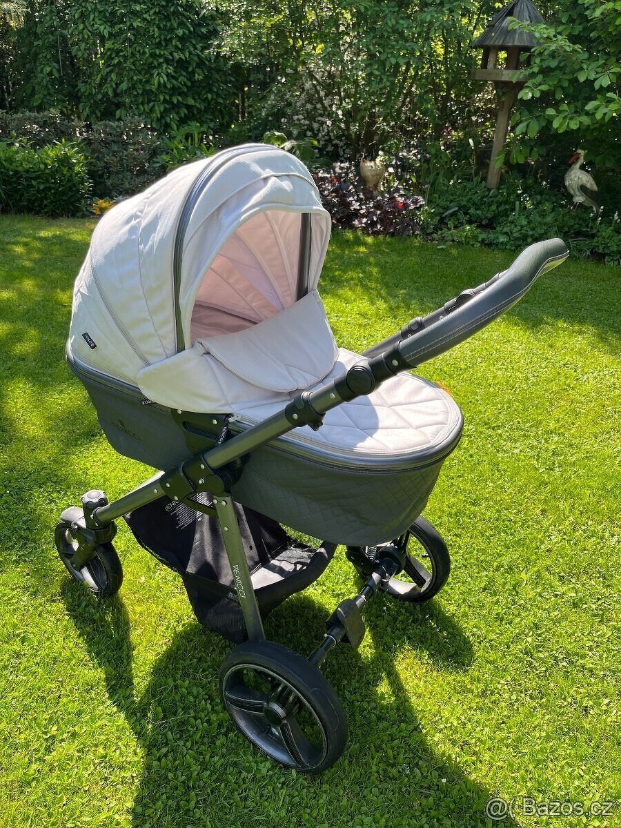 Kočárek Venicci - 2
