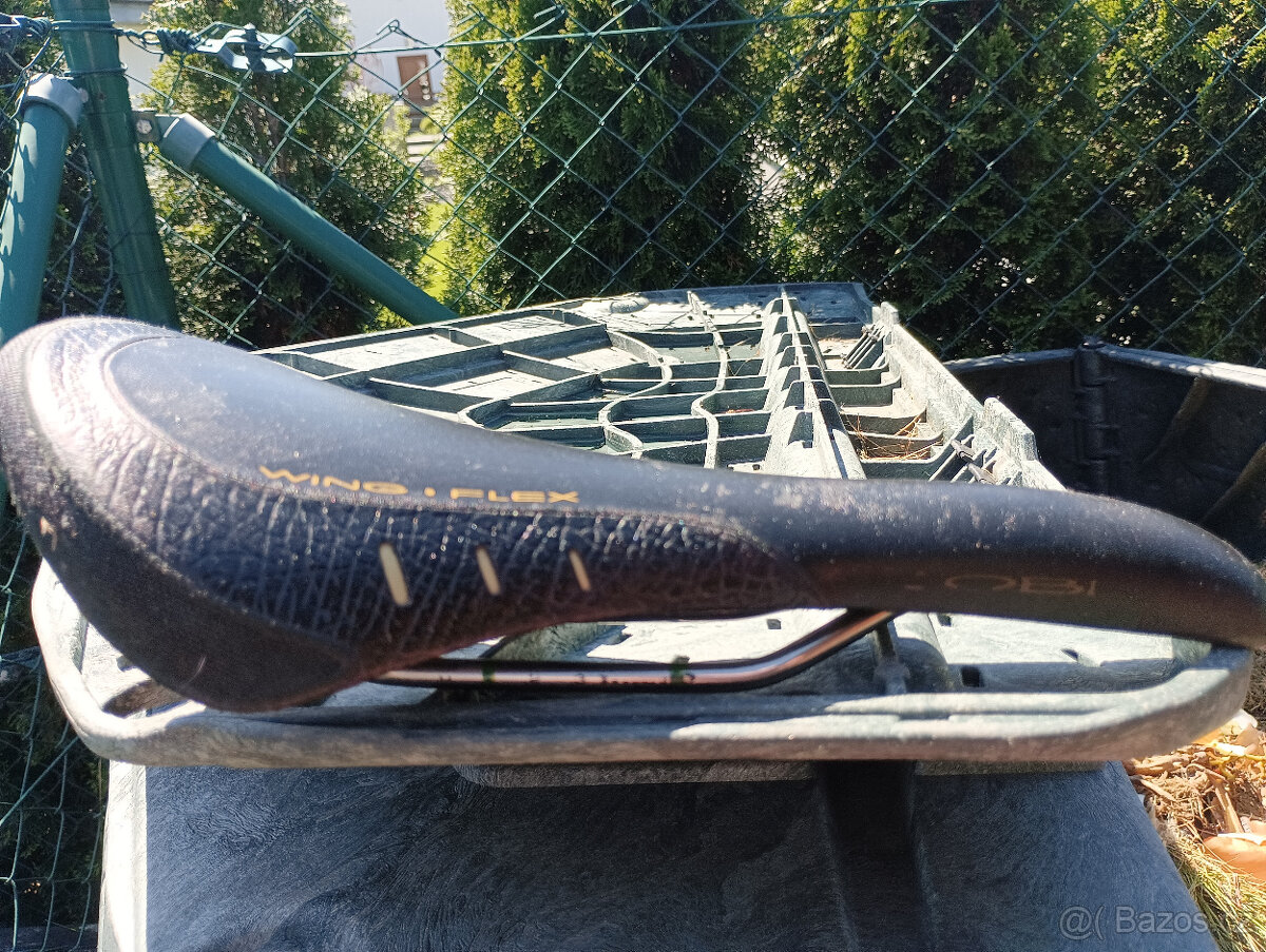 Cyklistické sedlo Fizik - 2