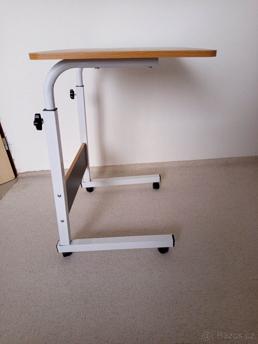 Stolek pojízdný - 2