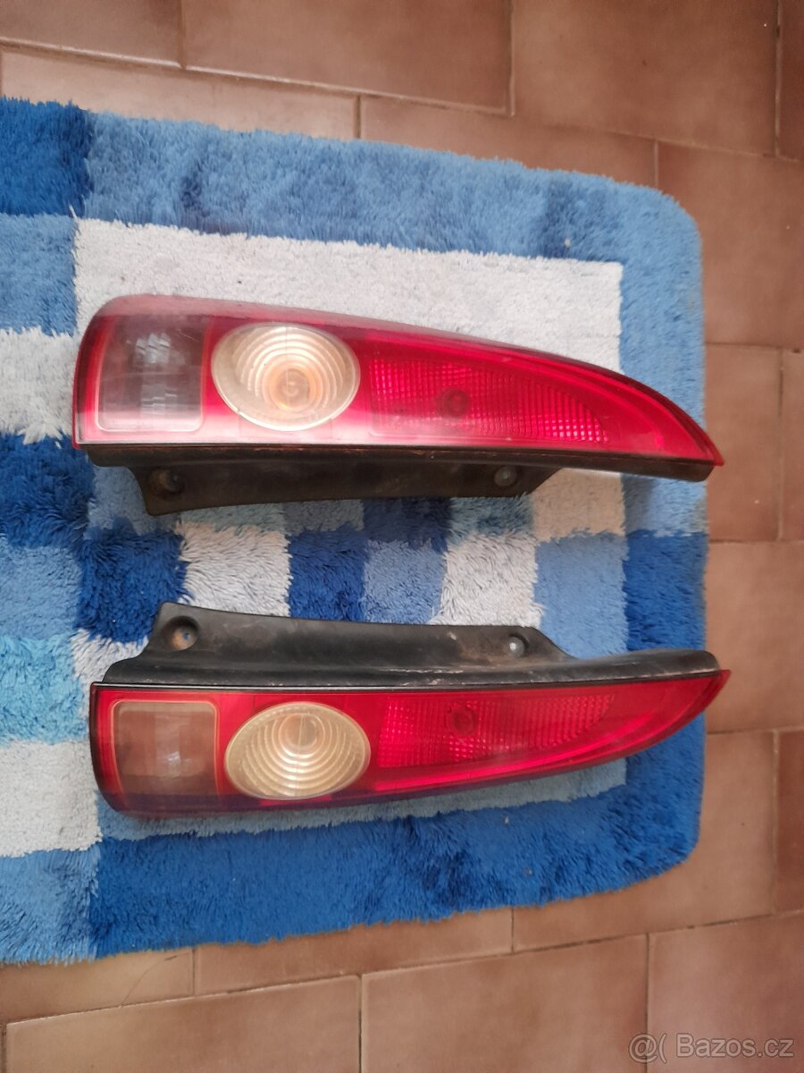 Renault espace iv zadní světla. - 2