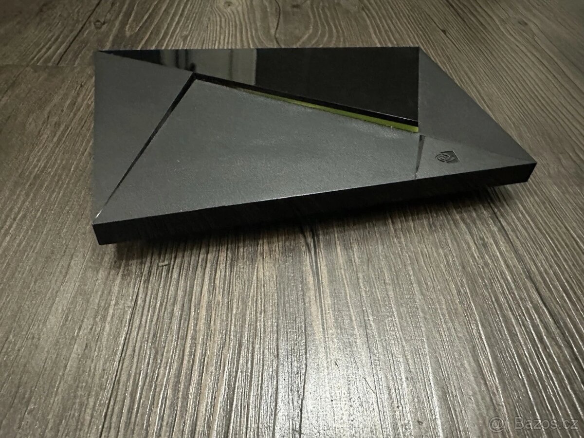 NVIDIA SHIELD TV PRO + herní ovladač NVIDIA - 2