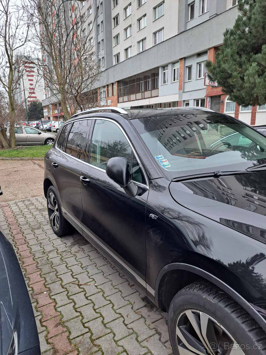 VW Tuareg R line 3,0 TDI r.v.2013 - 2