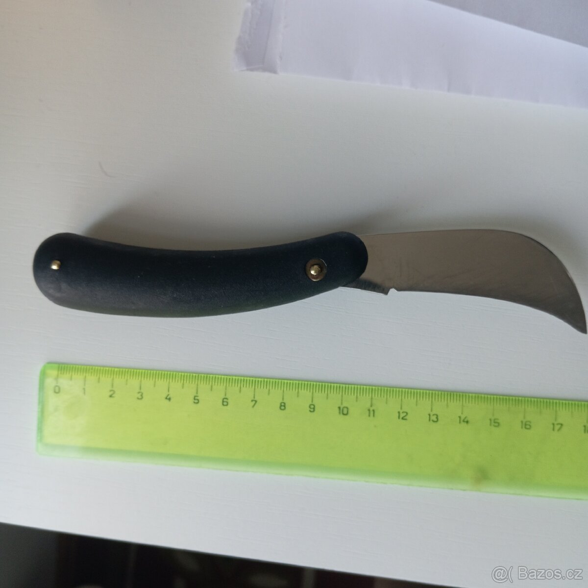 Mikov zaviraci nuz - 2