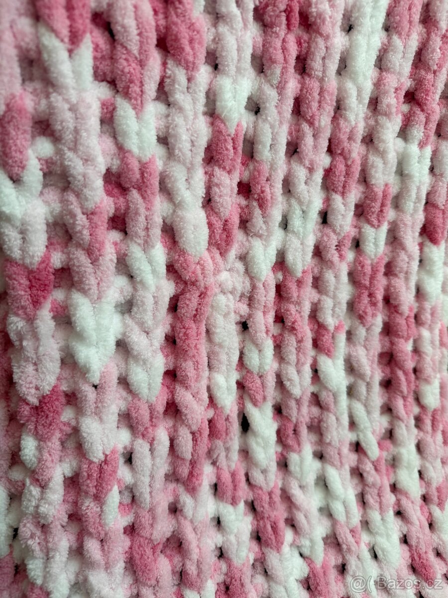 Pletená deka pro miminko růžová - 2