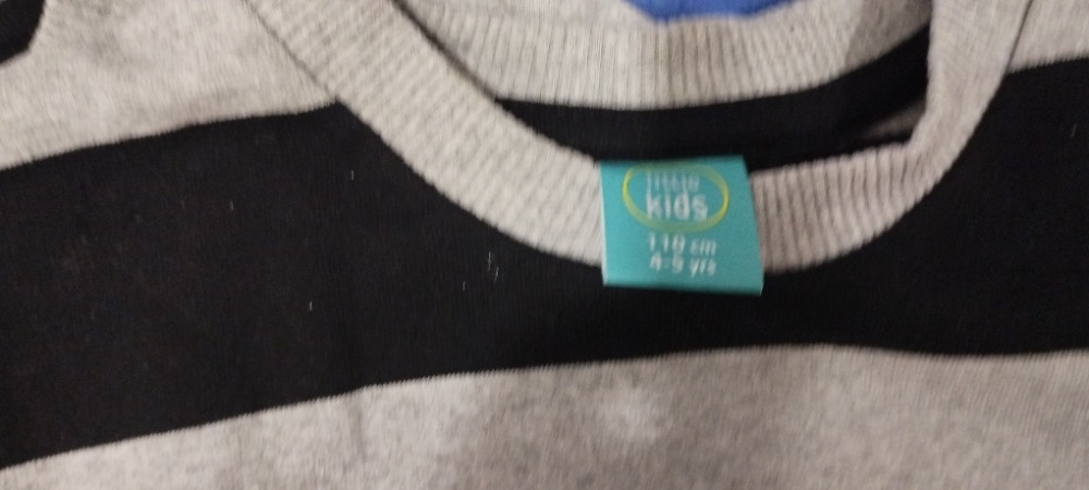 Mikiny dvojčata vel. 110 proužek - 2