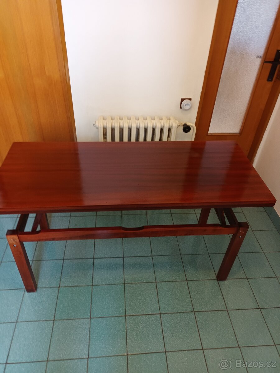 ROZKLÁDACÍ A POLOHOVACÍ STOLEK - 2