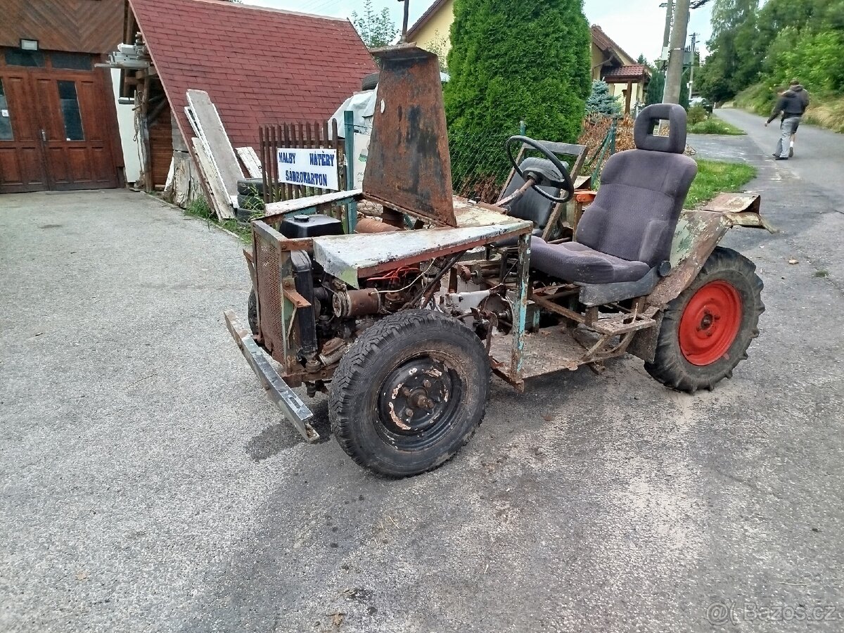 Traktor malotraktor - 2