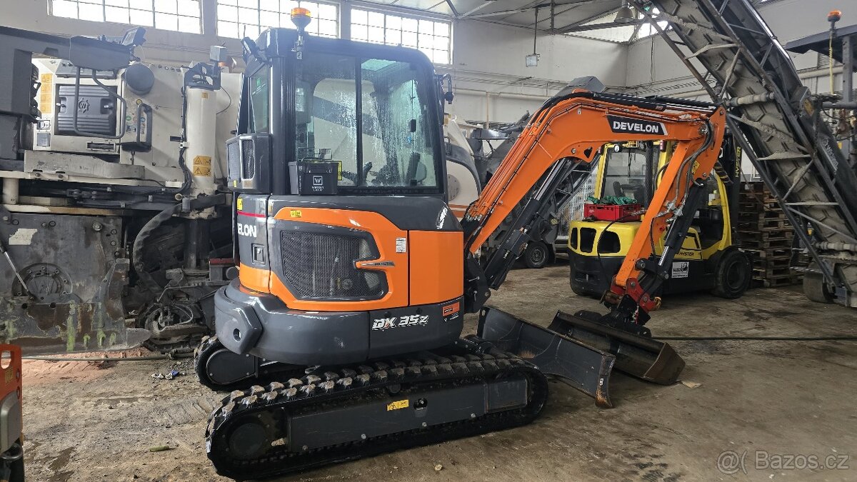 Prodej pásového bagru Develon/Doosan DX35Z-7 - 2