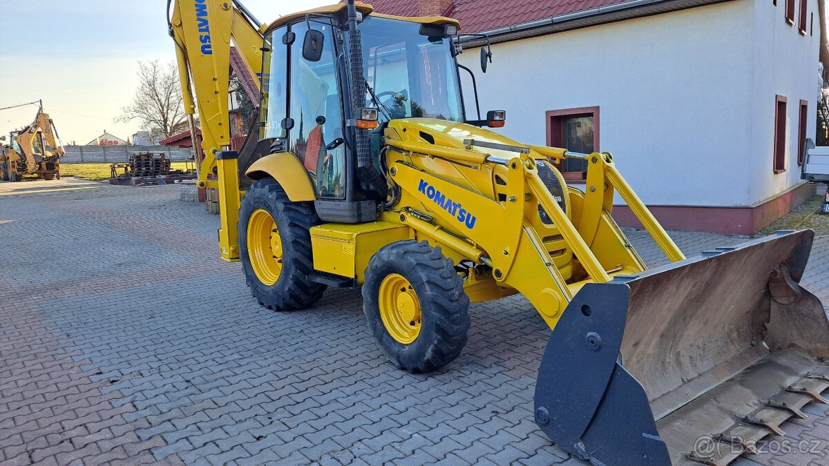 Traktorbagr Komatsu WB93R - 2