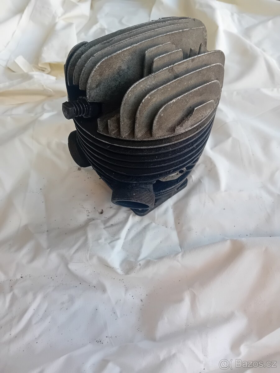 Prodám díly motoru na jawu 175 speciál - 2