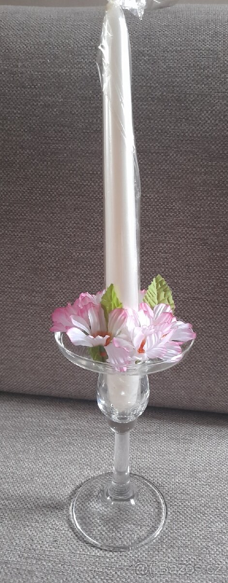 Skleněný svícen, svíčka, ozdobné věnečky - 2