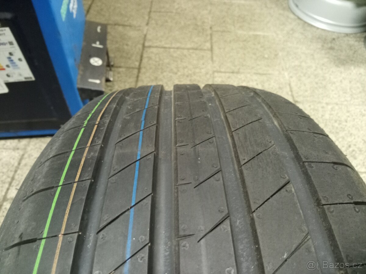 225/45 R18 XL Nové Letní Goodyear Eagle F1 - 2