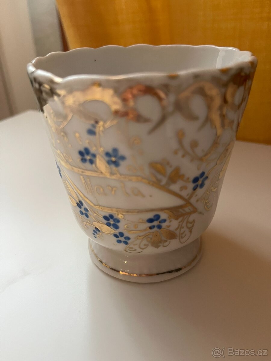 Starý hrneček, zlacený, nápis Marta - 2