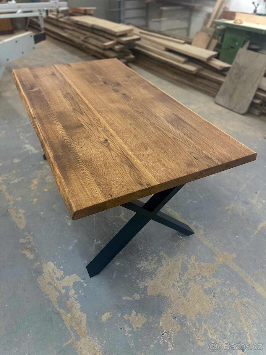 Dubový masivní stůl - 2