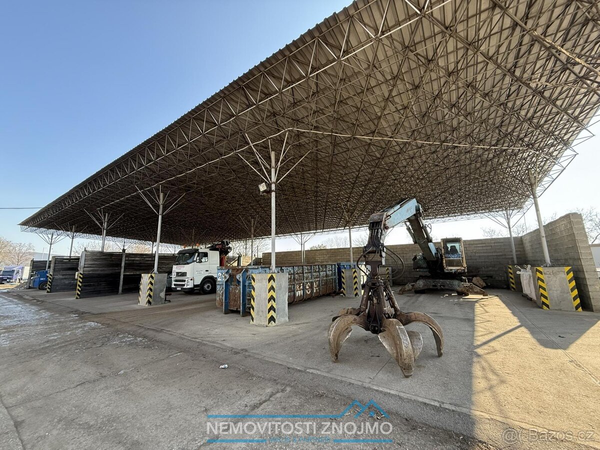 Pronájem parkovacích kójí 165m2, a parkovacího/skladovacího - 2