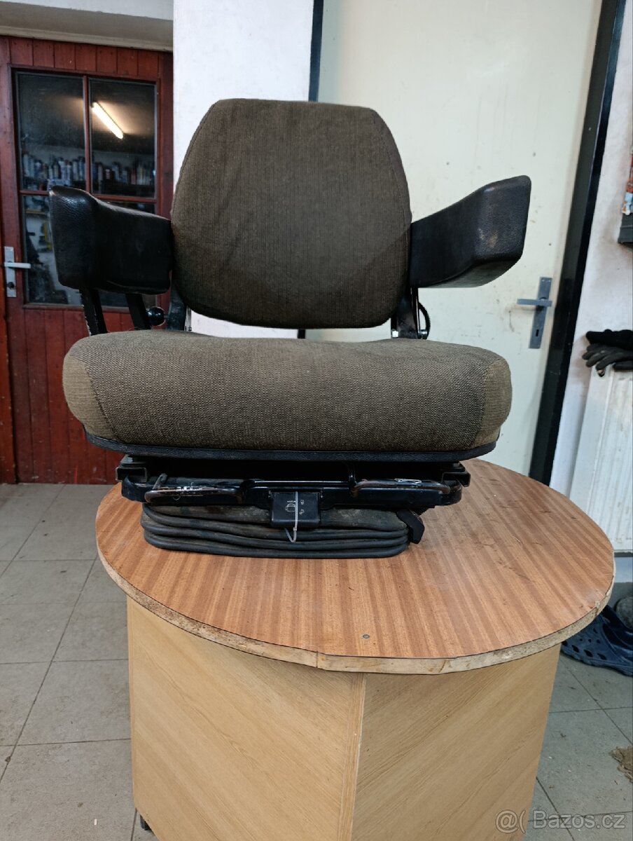 Sedadlo do traktoru - 2