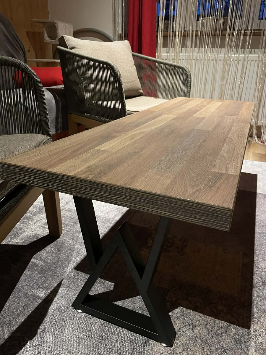 Konferenční stůl - 2