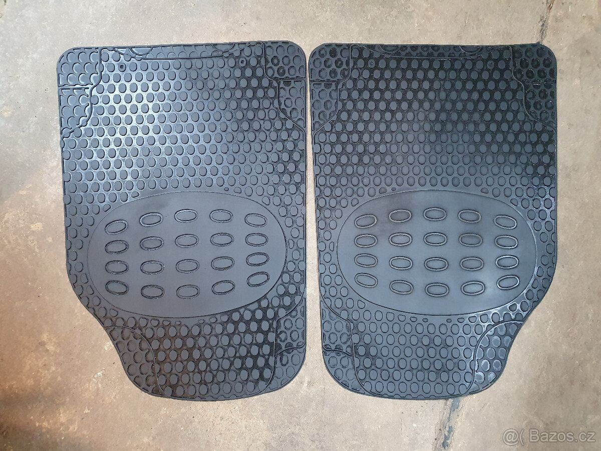 Prodám univerzální gumové koberce do auta - 2