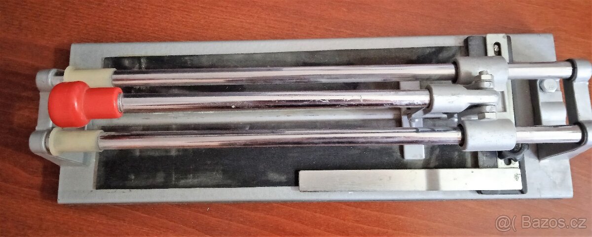 Řezačka dlaždic - 2