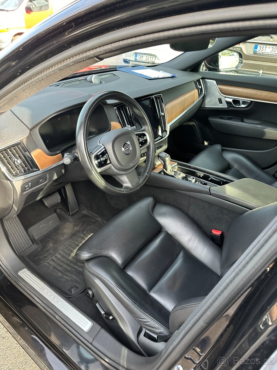 S90 T5 inscription B&W audio - 2