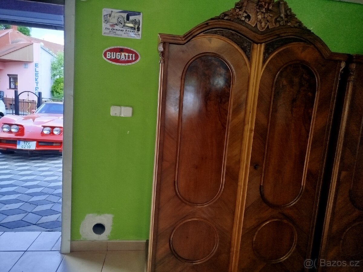 Starožitné skříně - 2
