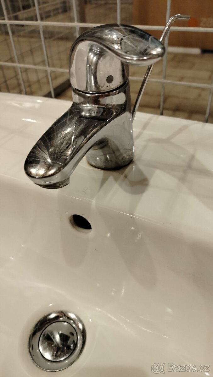 Umyvadlo JIKA včetně baterie - 2