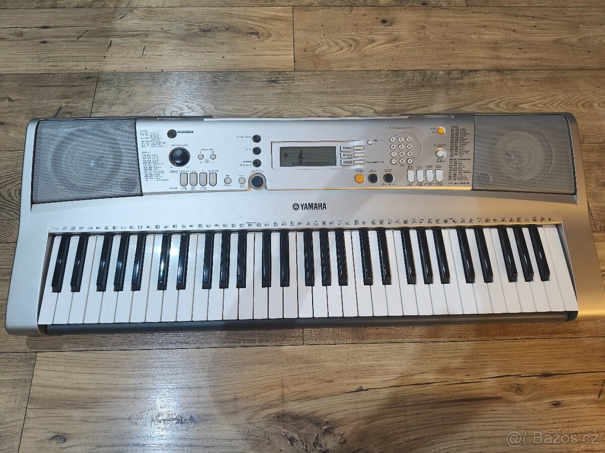 Keyboard Yamaha PSR-E313 + adaptér - 2