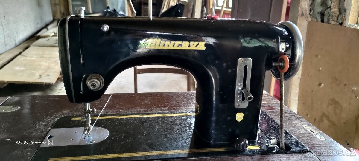 Šicí stroj Minerva - 2