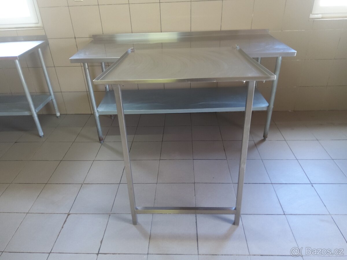 Nerezový přídavný stolek - 2